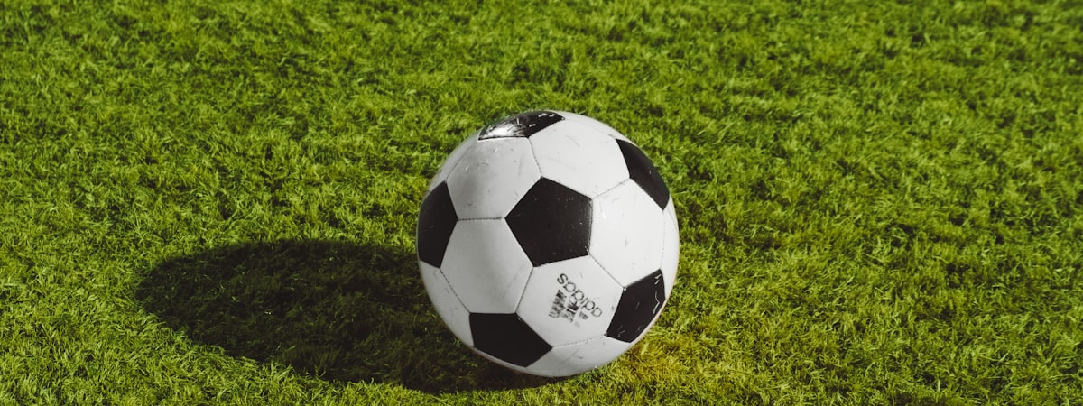 xc sports平台高清无插件足球直播画面展示，多场比赛同屏预览